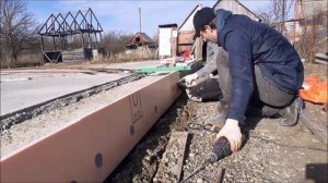 Дом с нуля. День 23. Пеноплекс на цоколь.