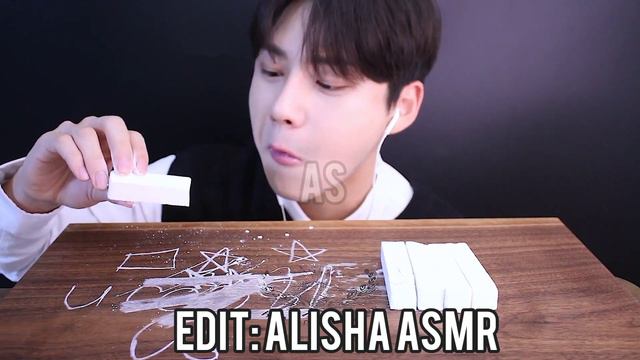Korean man eats chalk for the first time/Кореец впервые ест мел #мел #chalk #crunch #хруст #asmr смотреть онлайн
