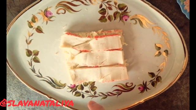 Очень вкусный новогодний салат. Готовится быстро - съедается ещё быстрее. А какой он нежный!!! смотреть онлайн