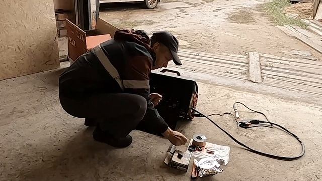 Бюджетный полуавтомат P.I.T. /ЦЕНА /Сварка без газа/Порошковая проволока/Пробуем варить. #сварка смотреть онлайн