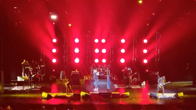 Awang Thrasher (Wings Live At Esplanade Theatre 7 October 2022, Singapore) смотреть онлайн