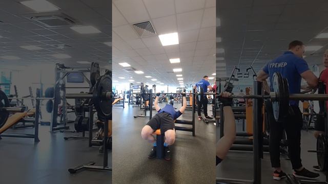 Д2 22.06.22 жим штанги лежа на брусок 70кг 3подход смотреть онлайн