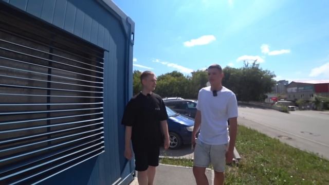 3 МЛН рублей на ПРОДАЖЕ ОДЕЖДЫ НА АВИТО! Максим Резонанс большое интервью.