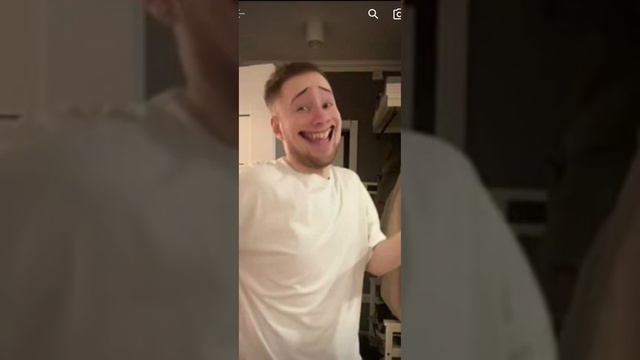 1 час как чел танцует с улыбкой(по просьбе коментатора не моего видео!) смотреть онлайн