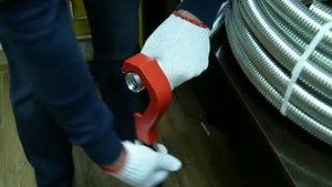 Резка нержавеющей гофротрубы