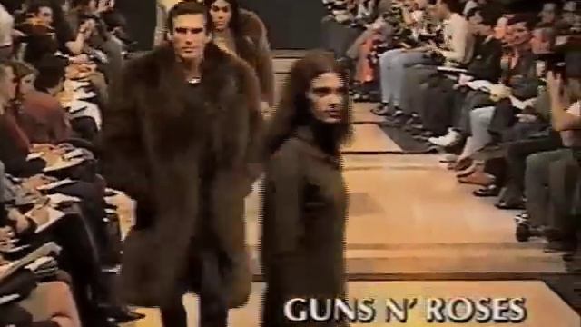 90's Music in Mode (Chanel,Helmut Lang,Versace) смотреть онлайн