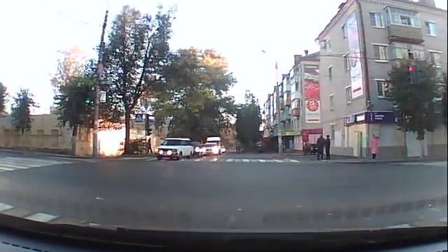 Открывшаяся дверь. Брянск 30.09.15 смотреть онлайн