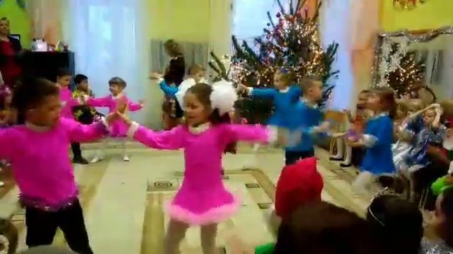 Елка в саду #23 смотреть онлайн