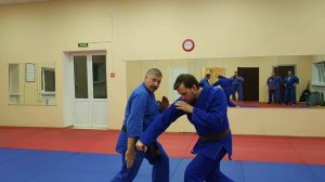 Сбивы от прямого удара и выход на различные броски