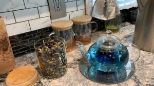 Изумительный цвет чая .Бабочка Гороховый Цветок чай.Butterfly Pea Flowers tea.