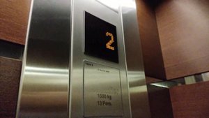Красивые лифты Schindler EuroLift 2003 г. @ ТЦ Весна (Bosco)