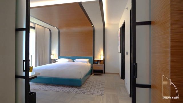 Kijk binnen bij Andaz Dubai, wonen in een hotel op de Palm Jumeirah смотреть онлайн