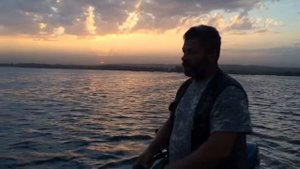 Практическое применение окуневой дорожки. Девушки на рыбалке на Волге. Плавбаза "Шибуми", Саратов