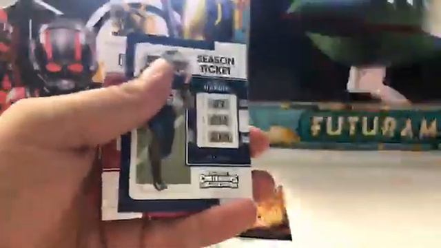 2021 Panini Contenders Football hanger box X3 смотреть онлайн