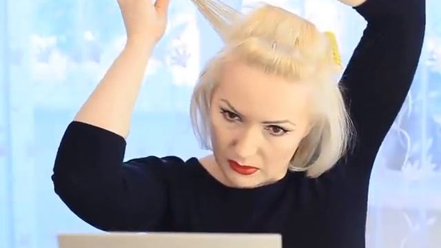 Прическа для коротких волос. Как я делаю локоны Мэрилин Монро. смотреть онлайн