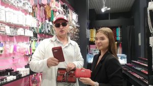 Саратов. Энгельс. Приезжайте в Энгельс. Торговый Центр "ОБЛАКА" Магазин "" Эклида"