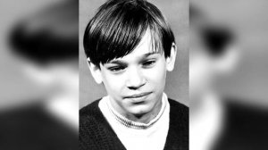Серёжа Парамонов и Виталий Николаев. Просьба.