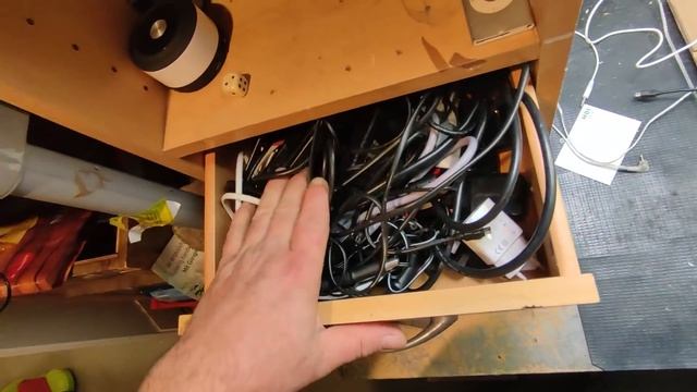 Обзор ПОДВАЛА| Часть 2 | Мои находки на свалке в Германии смотреть онлайн