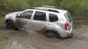 Renault Duster   Ромке пофиг любая грязюка!