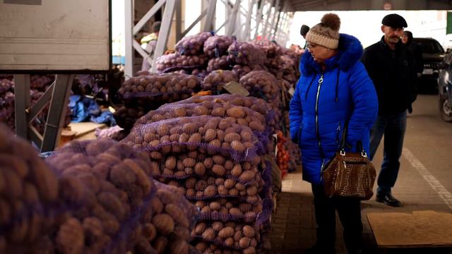 Сюжет о рынке «Початок» смотреть онлайн