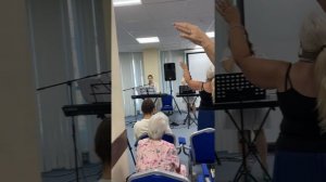 Как лань желает к потокам воды.. я не могу без Тебя Отец. О, Иисус