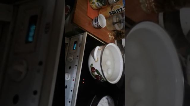 Приготовление крабового салата.) смотреть онлайн