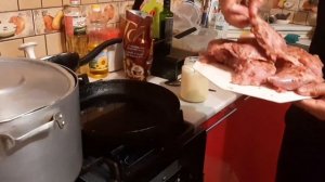 Быстрый рецепт вкусного и сочного кролика на сковороде в аджике