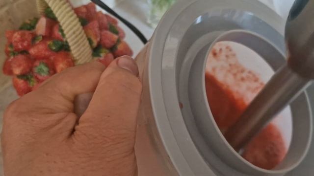 Клубника.Что приготовить из клубники?Эстонский суп из клубники.Десерты из клубники.Рецепт из Эстони смотреть онлайн