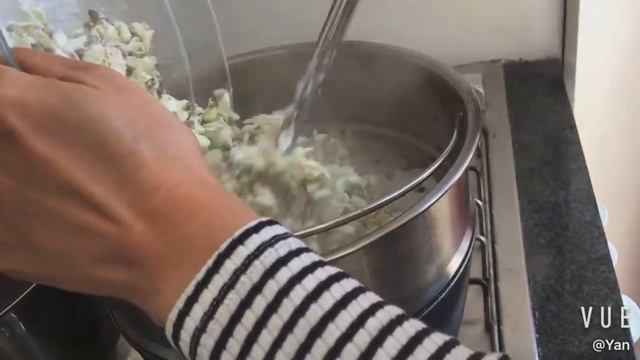 Come mangiare i fiori di robinia смотреть онлайн