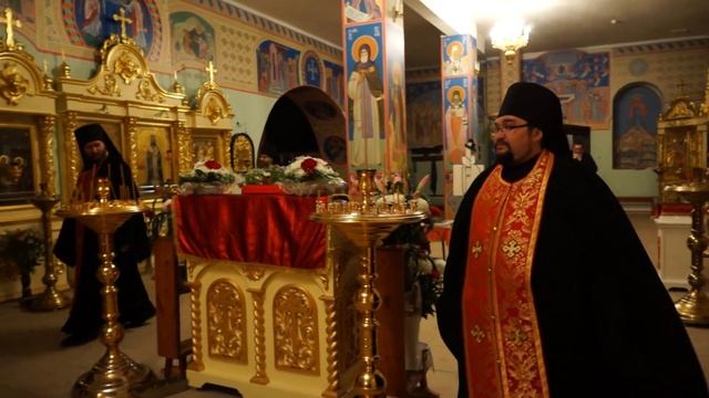 Благодатный огонь доставлен в Успенский мужской монастырь Красноярска смотреть онлайн