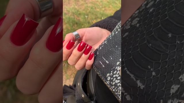 #Beautix 836 - Роскошный оттенок красного дерева из коллекции REBEL на пике популярности этой осенью