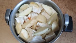 Курятина с вощами и фруктами в скороварке. Легкое и вкусное блюдо для ужина.