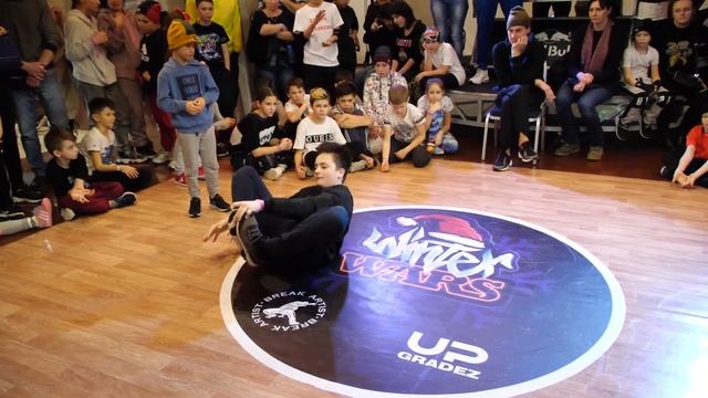 P1217405 - брейкданс батл WINTER WARS 2020 смотреть онлайн