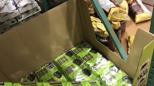 VLOG #Вечер с нами #В Costco # Ассортимент орешков и не только ? смотреть онлайн