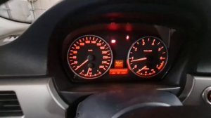 БМВ Е90 как проверить уровень масла.