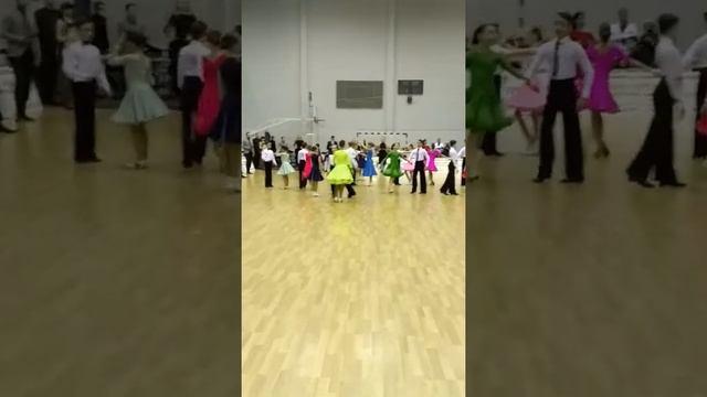 Если что то я в ярко салатовом платье смотреть онлайн