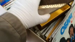 ИДЁМ  в СЕКОНД-ХЕНД в Германии! Что в коробках на барахолке? Винтажные вещи.