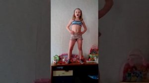 Ксюха и песня Леопольд