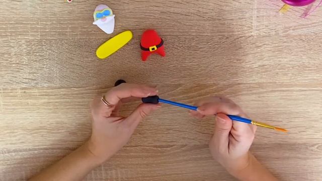 Как слепить Деда Мороза из воздушного пластилина. Лепка с детьми. #воздушныйпластилин #лепкадлядете