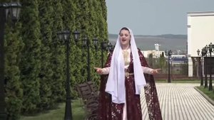 Эскархой илли. Даяна Татриева. муз.Розы Мальсаговой, сл. Ахмеда Чапанова.