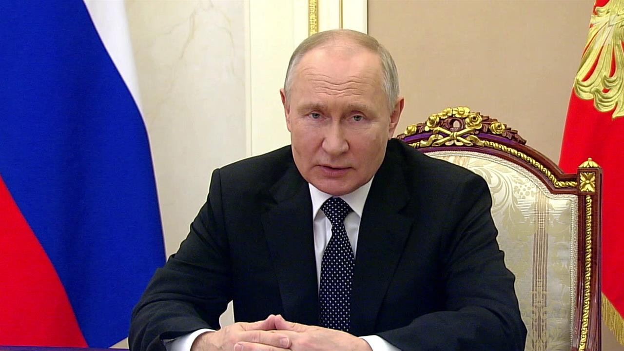 Владимир Путин провел совещание с постоянными участниками Совета безопасности России
