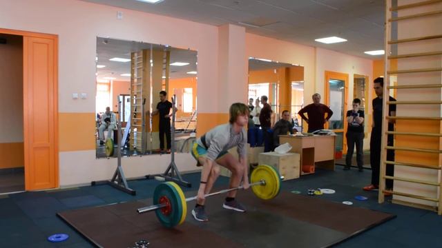 Толчок 75 кг удался 4-я дополнительная попытка соревнования в зале