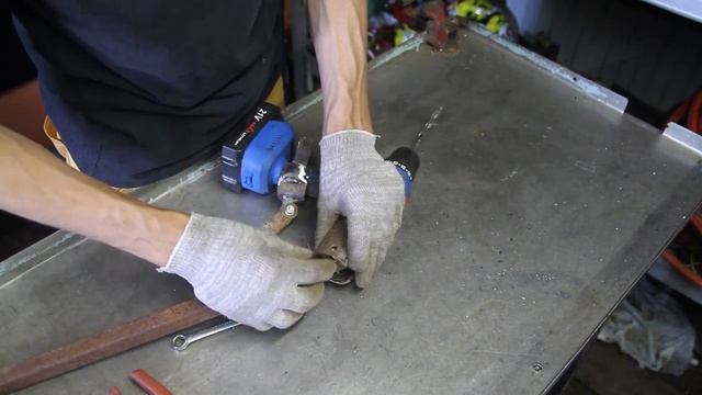 Аккумуляторный триммер из шуруповерта (Часть 1) смотреть онлайн