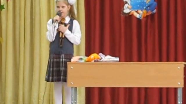 девочка в первом классе офигенно рассказала стих....очень красивый голос смотреть онлайн