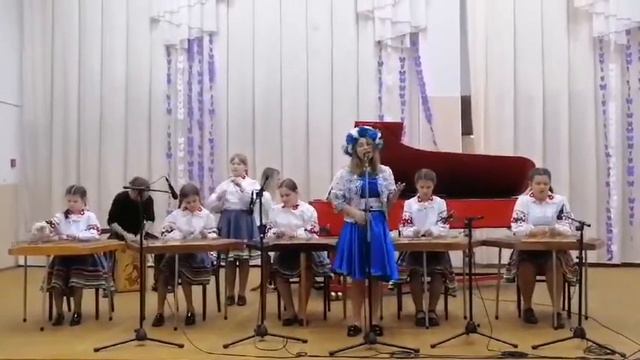 Ансамбль цимбалистов "Лянок" - сл. Н.Рубцова, муз. А.Морозова "В горнице"