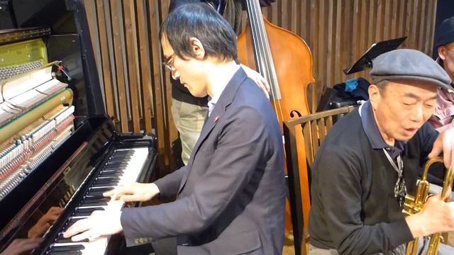 I'm Forever Blowing Bubbles - New Orleans Stompers смотреть онлайн