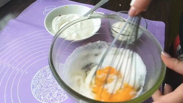 Тает во рту!! Рецепт бомба!Заливной пирог с вишнями и яблоками! Попробуем?)