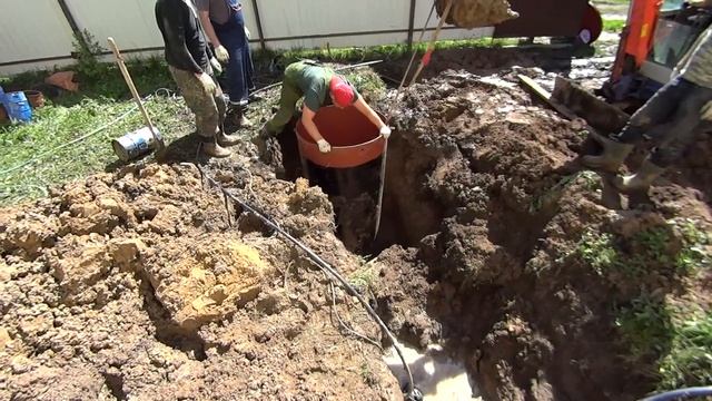 Обустройство скважины в Коломне, монтаж кессона в обводненный грунт смотреть онлайн