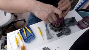 Dyson vacuum FIX!!! faulty pulsing or stopping Dyson fixed! PART (1) the tear down.