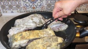 Лещ жареный с луком или , как пожарить рыбу вкусно. #жареная #рыба #слуком